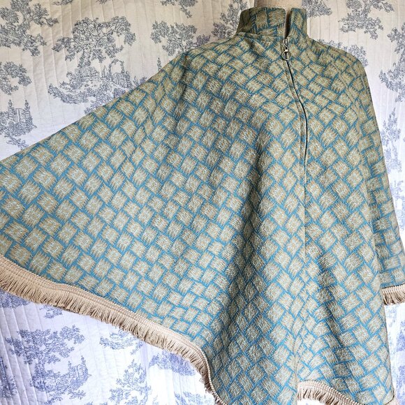 Pullover Cape Turquoise And Tan Vintage Fabric One Size NEW - Picture 1 of 11